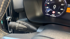 Volvo Xc40 2.0 B4P R DESIGN Pro 5dr Auto Petrol Estate